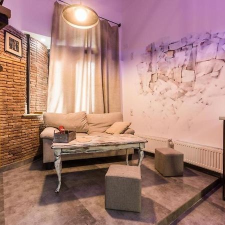 Aquarium Apartment Tbilisi Exterior photo